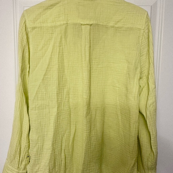 J. Crew Vibrant Chartreuse gauze button up size 6 - Picture 3 of 5